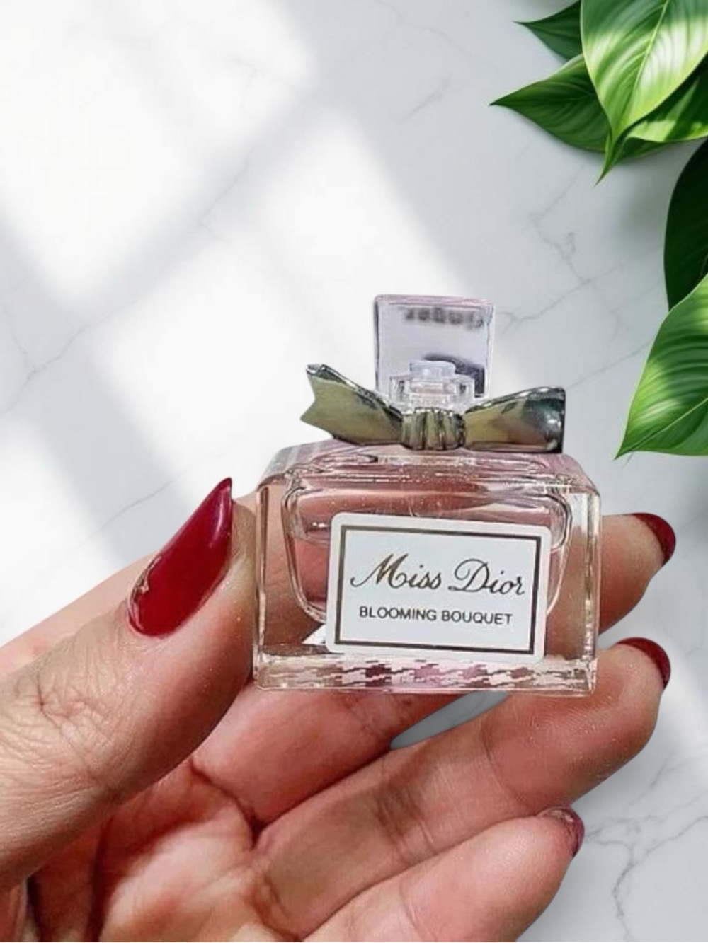 🎀 Dior Mini Perfume Gift Set – 5ml Fragrance Collection + Lipstick 🎀 - Picture 3 of 9